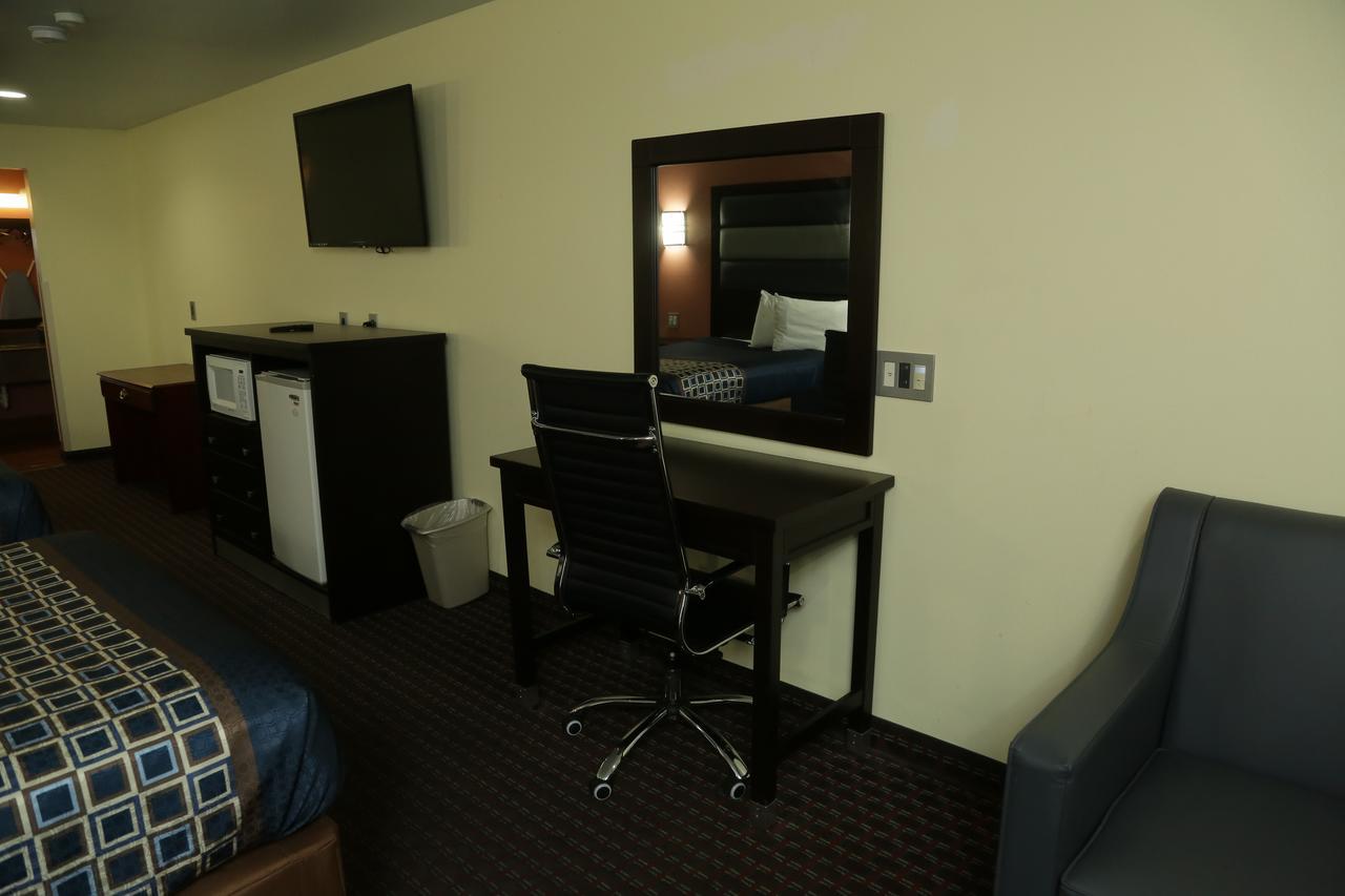Theroff's Motel 2*