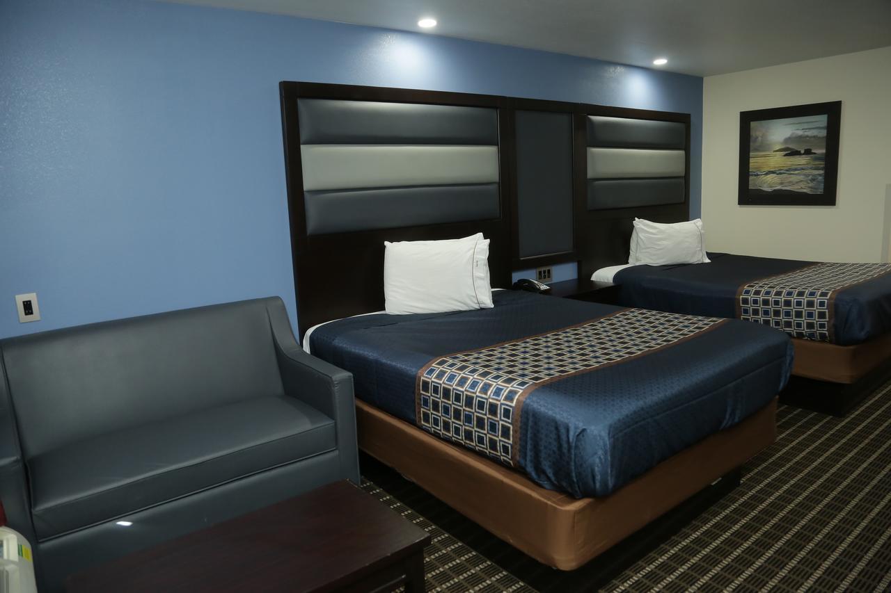 Theroff's Motel 2*