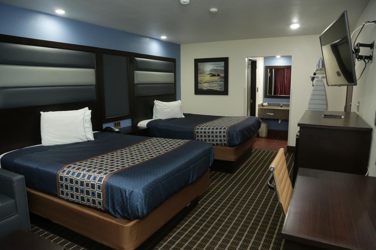 Motel Theroff's 2*